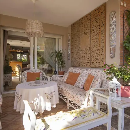 Casa Adosada Con Piscina Comunitaria Solo Familias No Grupos De Jovenes Holiday home *